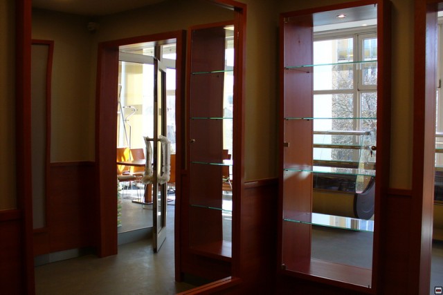 60-průhled do vestibulu restaurace.jpg